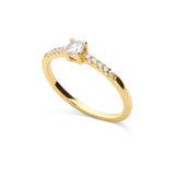 Anillo Delicado, Bañado en oro, Zirconia cúbica artificial